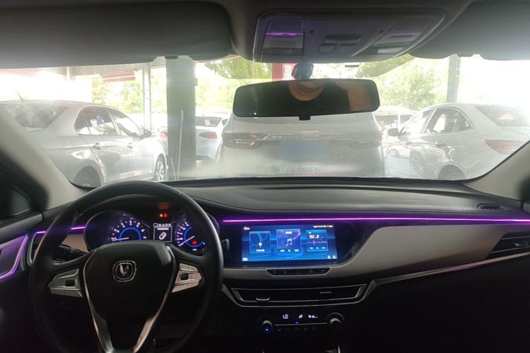 Used CHANGAN Eado 2018 High-Energy Edition 1.6L GDI Manual Pioneer Model China V Standard Center Console