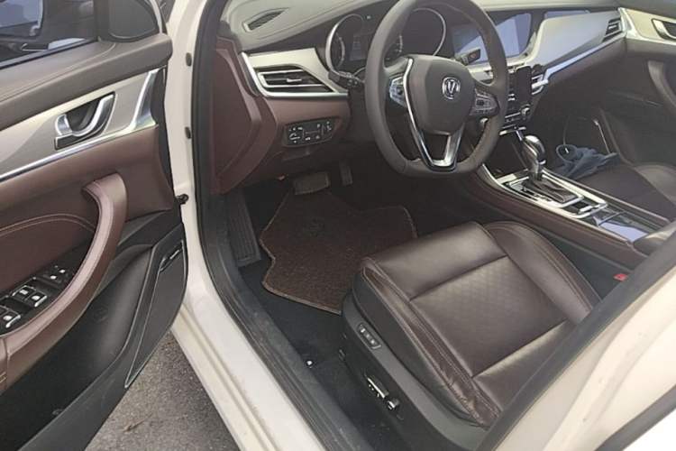 Used CHANGAN Eado 2018 1.6L GDI Automatic Prestige Model Driver Seat