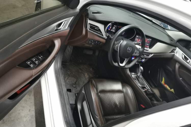 Used CHANGAN Eado 2018 1.6L GDI Automatic LingShang Model Driver Seat