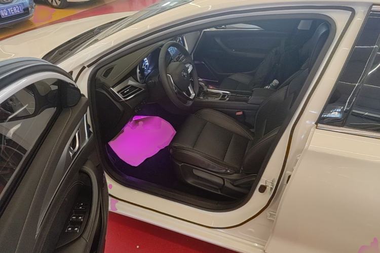 Used CHANGAN Eado 2018 1.6L GDI Automatic Fashion Edition Driver Seat