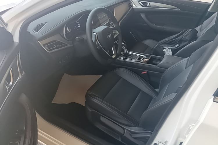 Used CHANGAN Eado 2018 1.6L GDI Automatic Fashion Edition Driver Seat