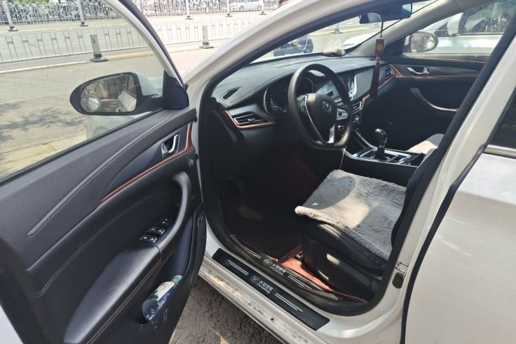 Used CHANGAN Eado 2018 1.6L GDI Manual Trendy Model China V Standard Driver Seat
