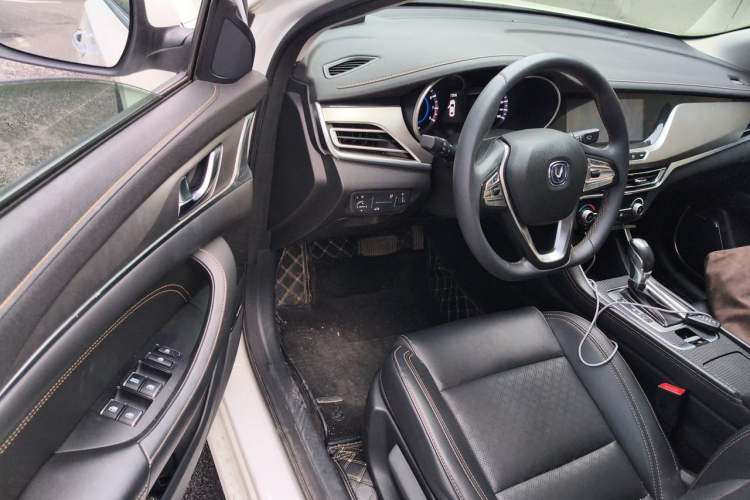 Used CHANGAN Eado 2018 High-Energy Edition 1.6L GDI Automatic Pioneer Model China V Standard Driver Seat