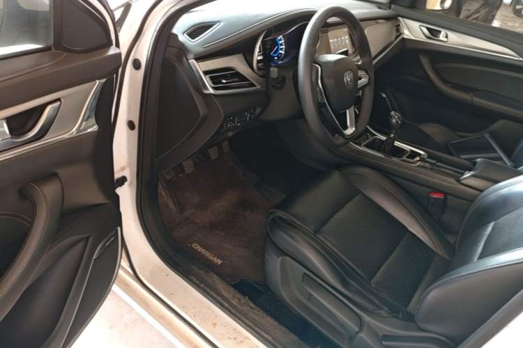 Used CHANGAN Eado 2018 1.6L GDI Manual Fashion Edition Driver Seat