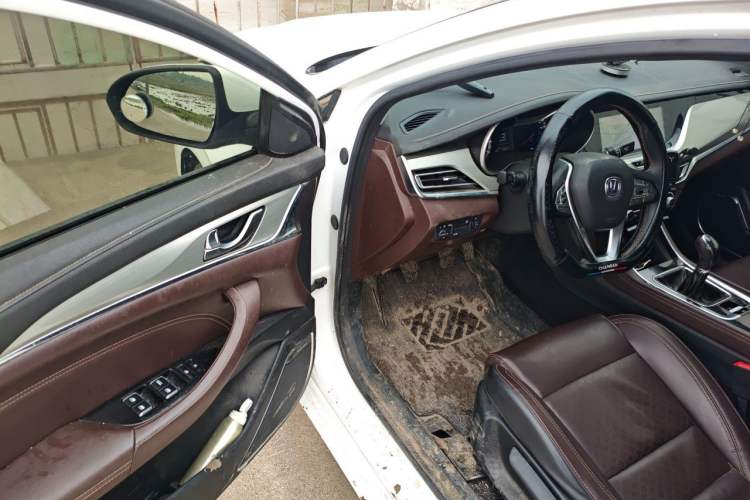 Used CHANGAN Eado 2018 1.6L GDI Manual LingShang Model Driver Seat