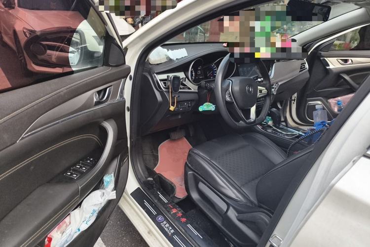 Used CHANGAN Eado 2018 High-Energy Edition 1.6L GDI Automatic Pioneer Model China V Standard Driver Seat