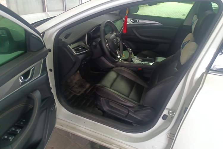 Used CHANGAN Eado 2018 1.6L GDI Manual Fashion Edition Driver Seat