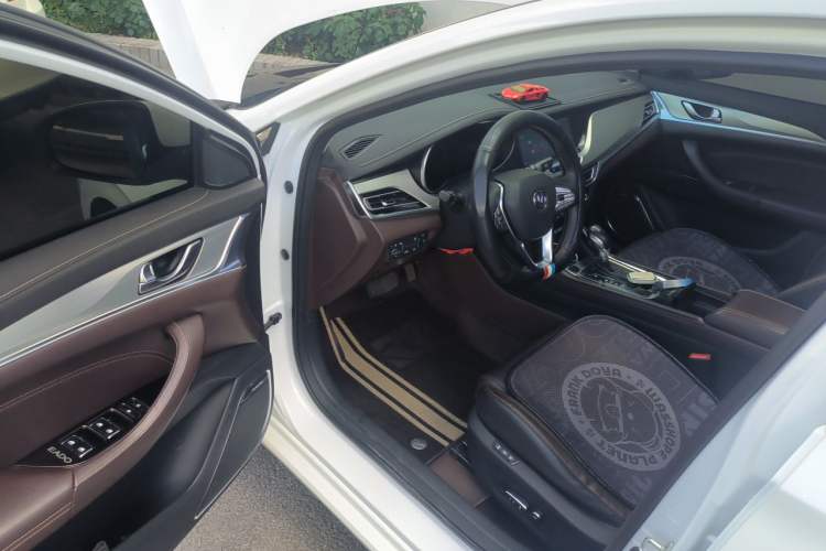 Used CHANGAN Eado 2018 High-Energy Edition 1.6L GDI Automatic Lingfeng Model China V Standard Driver Seat