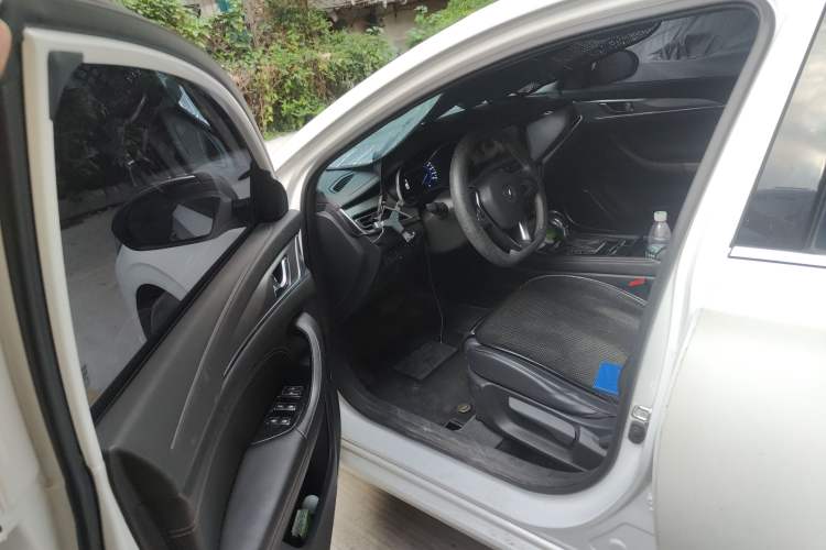 Used CHANGAN Eado 2018 High-Energy Edition 1.6L GDI Automatic Pioneer Model China V Standard Driver Seat