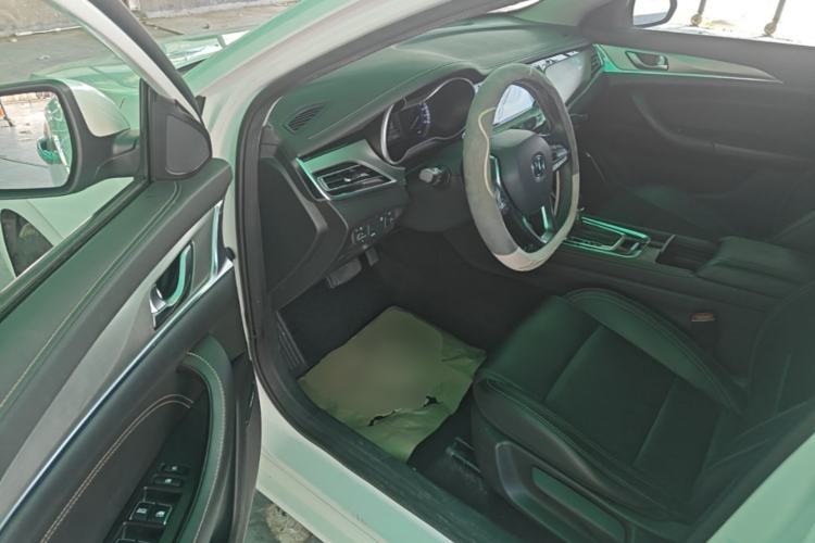 Used CHANGAN Eado 2018 High-Energy Edition 1.6L GDI Automatic Pioneer Model China V Standard Driver Seat