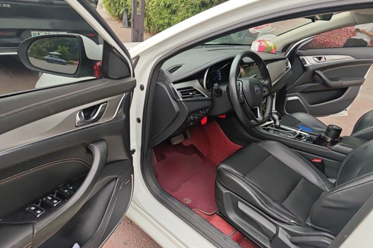 Used CHANGAN Eado 2018 High-Energy Edition 1.6L GDI Automatic Pioneer Model China V Standard Driver Seat