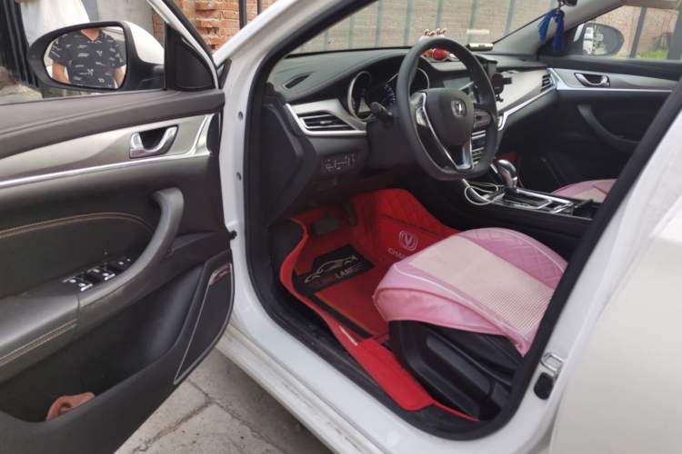 Used CHANGAN Eado 2018 1.6L GDI Automatic Fashion Edition Driver Seat