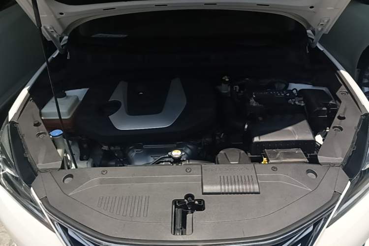 Used CHANGAN Eado 2018 1.6L GDI Automatic Fashion Edition Engine Bay