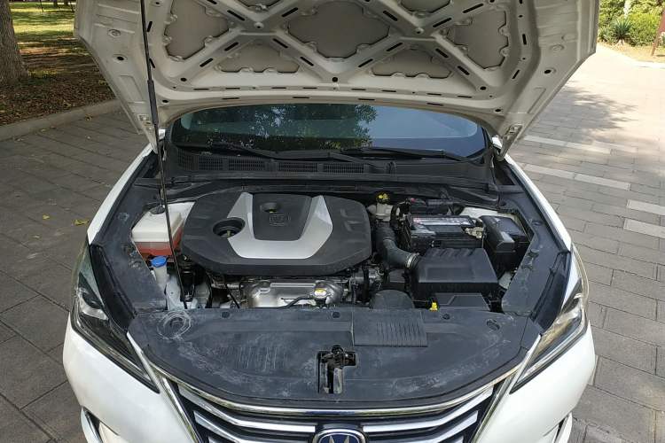 Used CHANGAN Eado 2018 High-Energy Edition 1.6L GDI Automatic Pioneer Model China V Standard Engine Bay