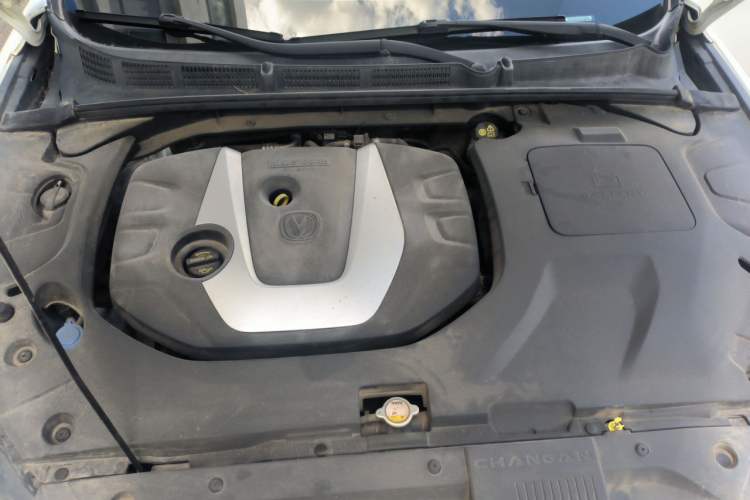 Used CHANGAN Eado 2018 High-Energy Edition 1.6L GDI Automatic Lingfeng Model China V Standard Engine Bay