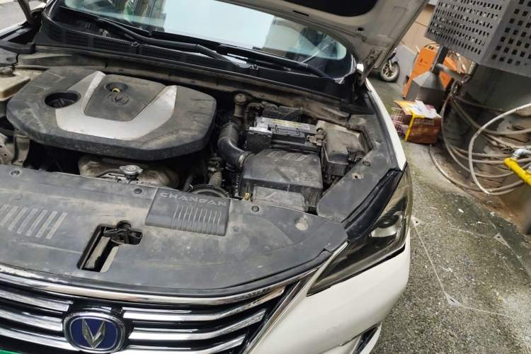 Used CHANGAN Eado 2018 High-Energy Edition 1.6L GDI Manual Pioneer Model China V Standard Engine Bay Left