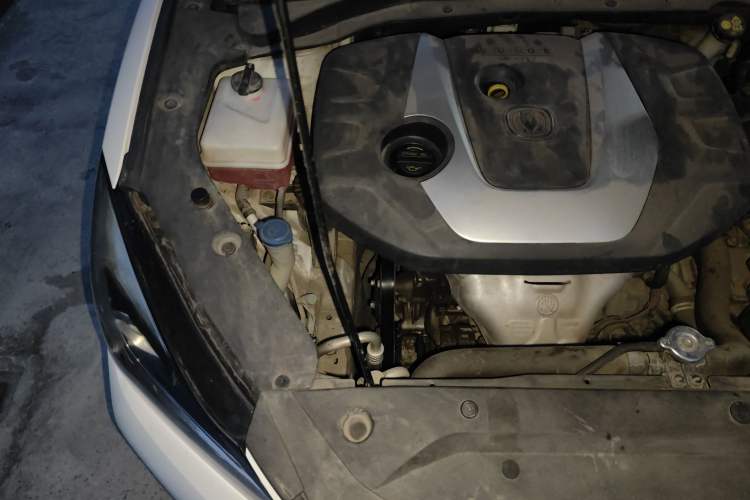 Used CHANGAN Eado 2018 1.6L GDI Automatic Fashion Edition Engine Bay Right