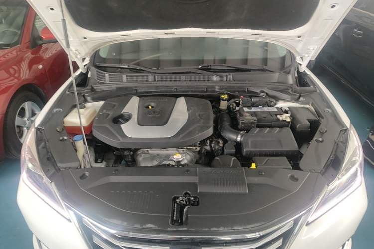 Used CHANGAN Eado 2018 High-Energy Edition 1.6L GDI Manual Pioneer Model China V Standard Engine Bay