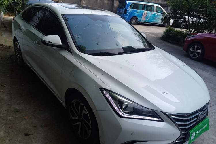 Used CHANGAN Eado 2018 1.6L GDI Automatic LingShang Model Exterior 1