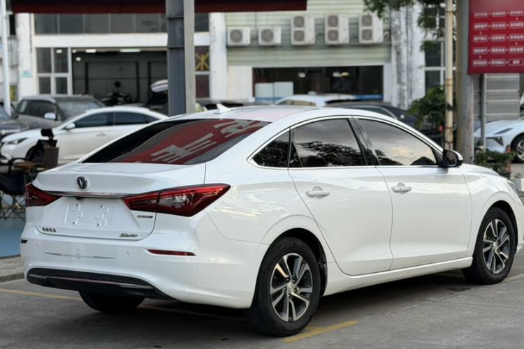 Used CHANGAN Eado 2018 High-Energy Edition 1.6L GDI Manual Pioneer Model China V Standard Exterior 3