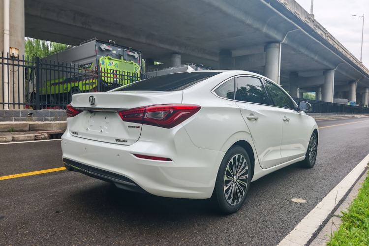 Used CHANGAN Eado 2018 High-Energy Edition 1.6L GDI Automatic Lingfeng Model China V Standard Exterior 5