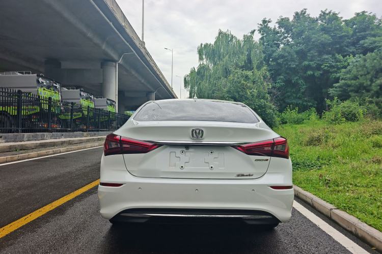 Used CHANGAN Eado 2018 High-Energy Edition 1.6L GDI Automatic Lingfeng Model China V Standard Exterior 6