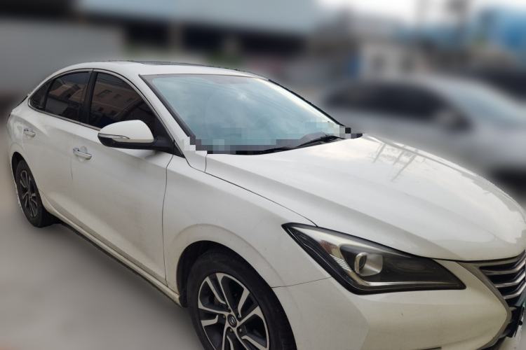 Used CHANGAN Eado 2018 1.6L GDI Manual Fashion Edition Front Right 45 Deg