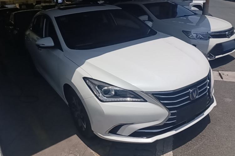 Used CHANGAN Eado 2018 1.6L GDI Automatic Fashion Edition Front Right 45 Deg