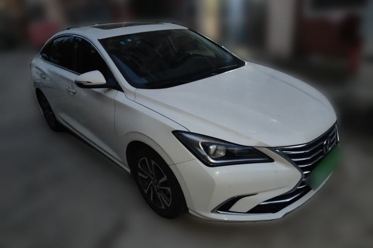 Used CHANGAN Eado 2018 1.6L GDI Automatic Fashion Edition Front Right 45 Deg