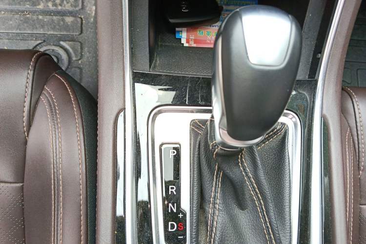 Used CHANGAN Eado 2018 1.6L GDI Automatic LingShang Model Gear Lever
