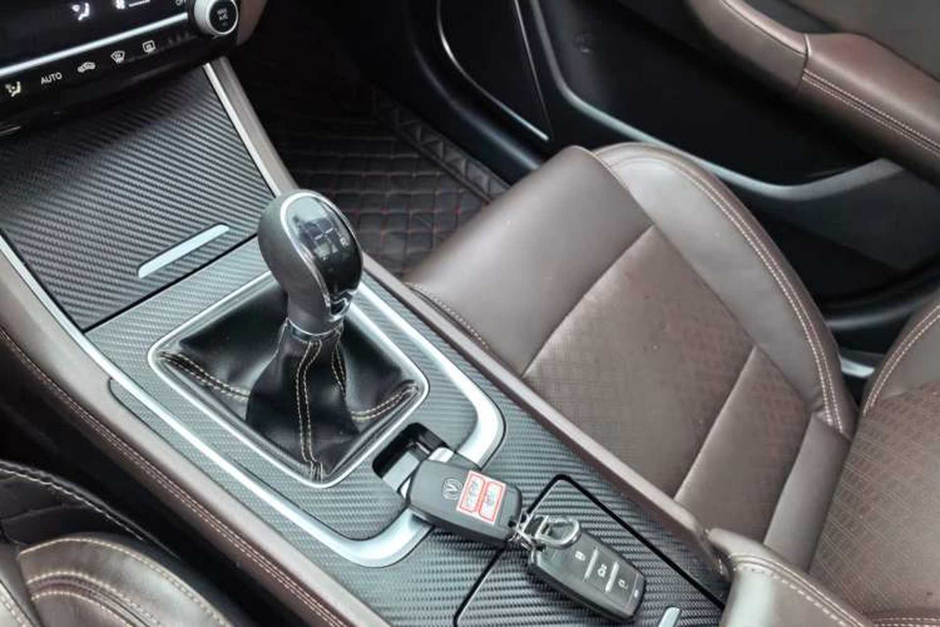 Used CHANGAN Eado 2018 1.6L GDI Manual LingShang Model Gear Lever
