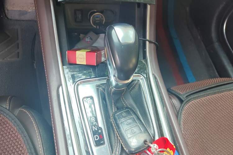 Used CHANGAN Eado 2018 1.6L GDI Automatic LingShang Model Gear Lever