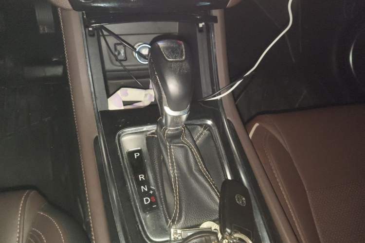 Used CHANGAN Eado 2018 1.6L GDI Automatic Prestige Model Gear Lever