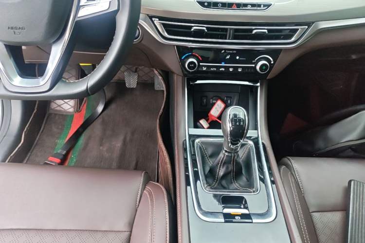 Used CHANGAN Eado 2018 1.6L GDI Manual Prestige Model Gear Lever
