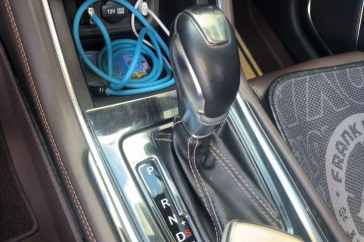 Used CHANGAN Eado 2018 High-Energy Edition 1.6L GDI Automatic Lingfeng Model China V Standard Gear Lever