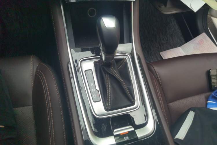 Used CHANGAN Eado 2018 High-Energy Edition 1.6L GDI Automatic Zhenfeng Model China V Standard Gear Lever