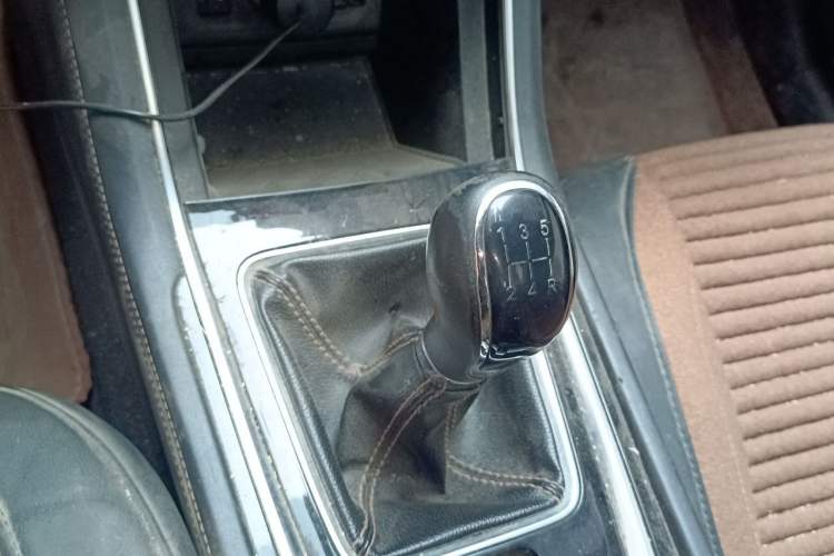 Used CHANGAN Eado 2018 1.6L GDI Manual Trendy Model China V Standard Gear Lever