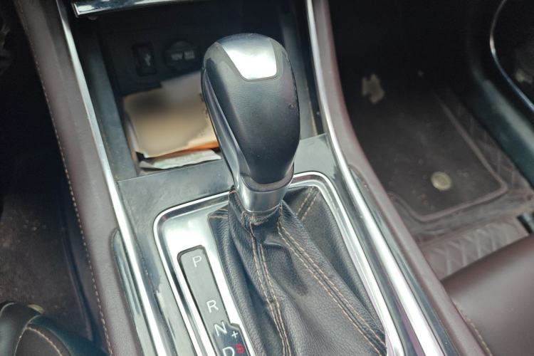 Used CHANGAN Eado 2018 High-Energy Edition 1.6L GDI Automatic Zhenfeng Model China V Standard Gear Lever