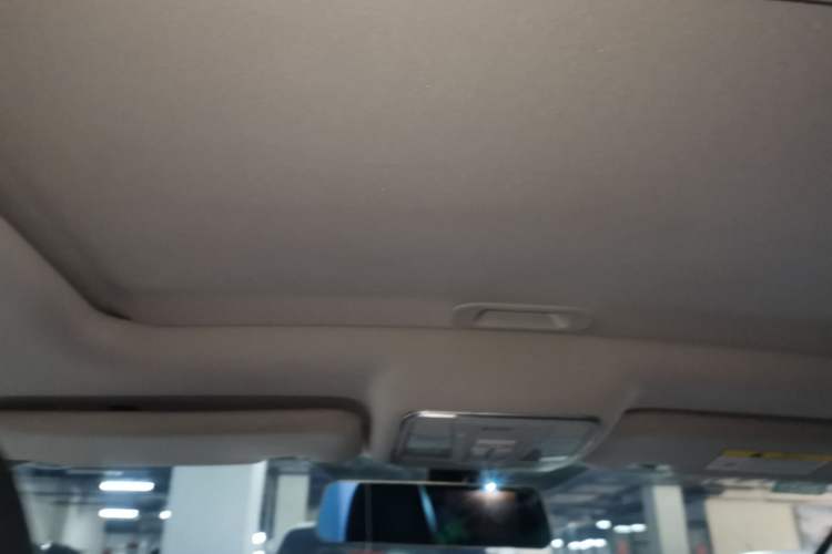 Used CHANGAN Eado 2018 High-Energy Edition 1.6L GDI Manual Pioneer Model China V Standard Headliner