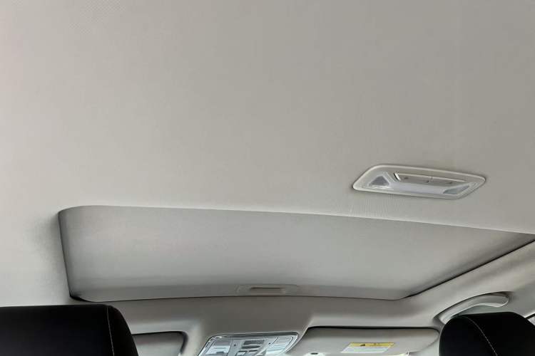 Used CHANGAN Eado 2018 1.6L GDI Manual Fashion Edition Headliner