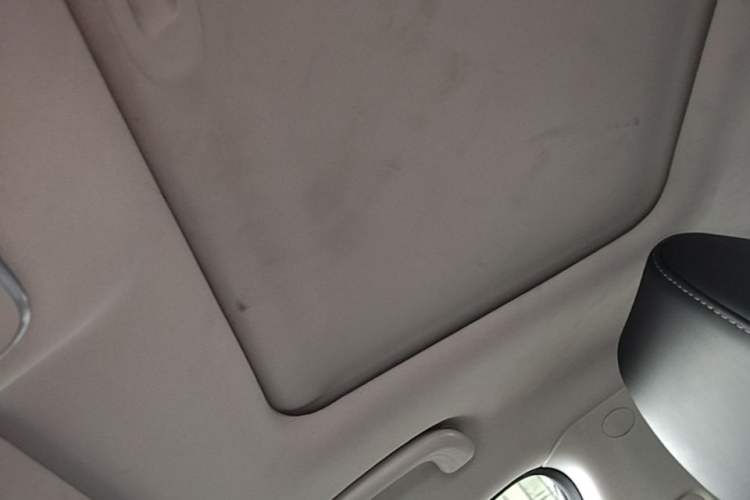 Used CHANGAN Eado 2018 High-Energy Edition 1.6L GDI Automatic Pioneer Model China V Standard Headliner
