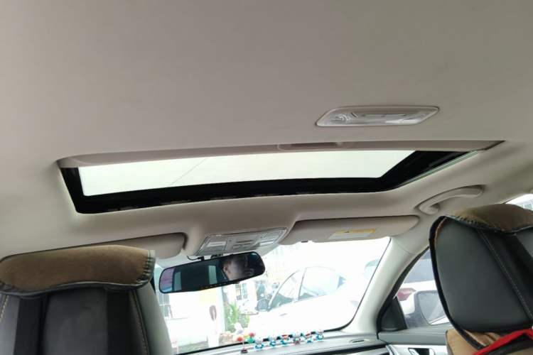 Used CHANGAN Eado 2018 High-Energy Edition 1.6L GDI Automatic Pioneer Model China V Standard Headliner