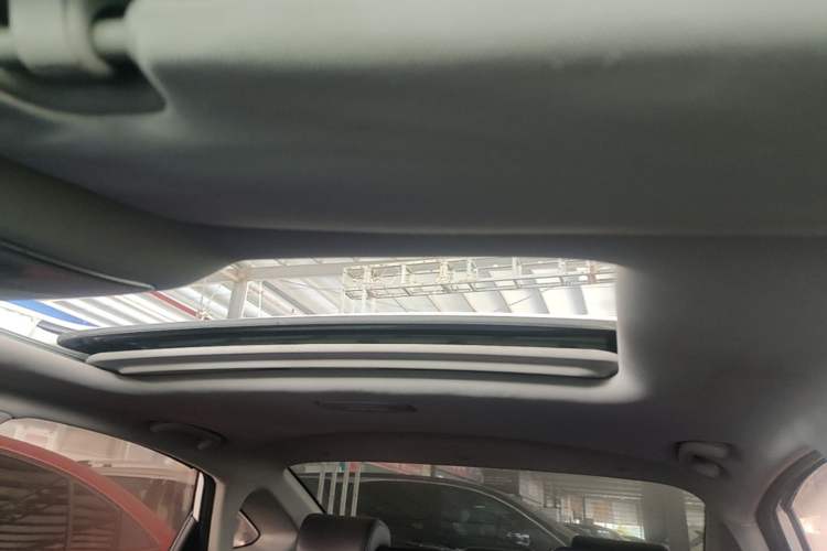 Used CHANGAN Eado 2018 High-Energy Edition 1.6L GDI Manual Pioneer Model China V Standard Headliner