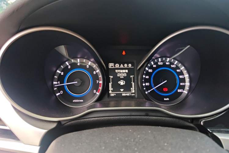 Used CHANGAN Eado 2018 1.6L GDI Automatic Fashion Edition Instrument Cluster