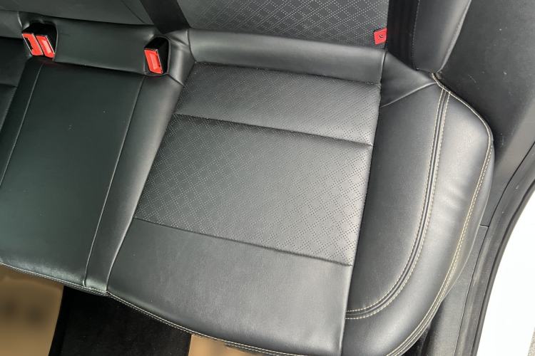Used CHANGAN Eado 2018 High-Energy Edition 1.6L GDI Automatic Pioneer Model China V Standard Interior 3