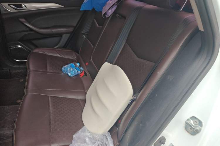 Used CHANGAN Eado 2018 High-Energy Edition 1.6L GDI Automatic Zhenfeng Model China V Standard Interior 4