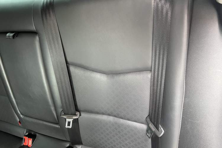 Used CHANGAN Eado 2018 High-Energy Edition 1.6L GDI Automatic Pioneer Model China V Standard Interior 4