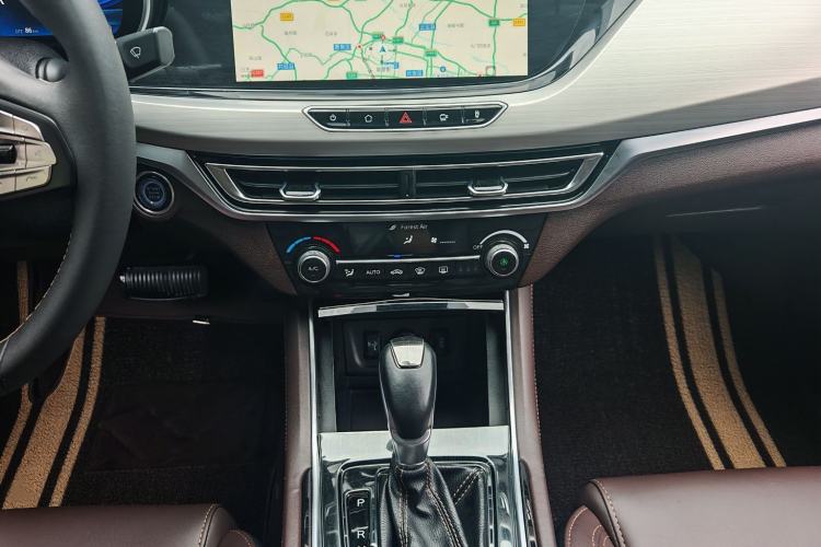 Used CHANGAN Eado 2018 High-Energy Edition 1.6L GDI Automatic Lingfeng Model China V Standard Interior 5