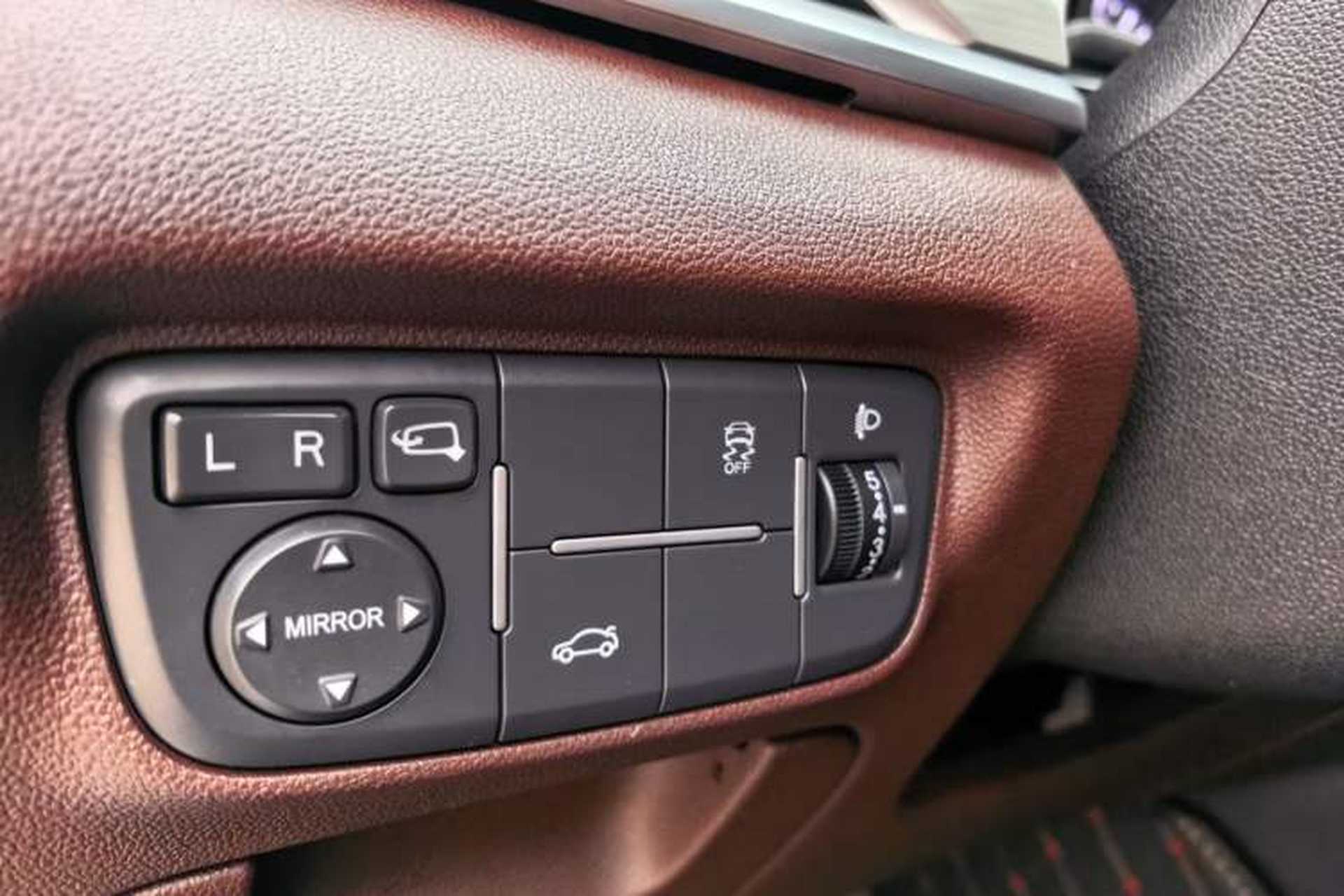 Used CHANGAN Eado 2018 1.6L GDI Manual LingShang Model Interior 8