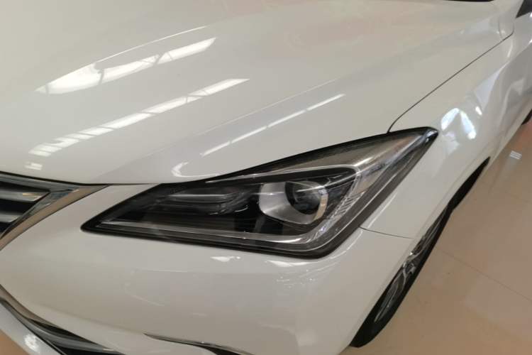 Used CHANGAN Eado 2018 1.6L GDI Manual Fashion Edition Left Front Headlight